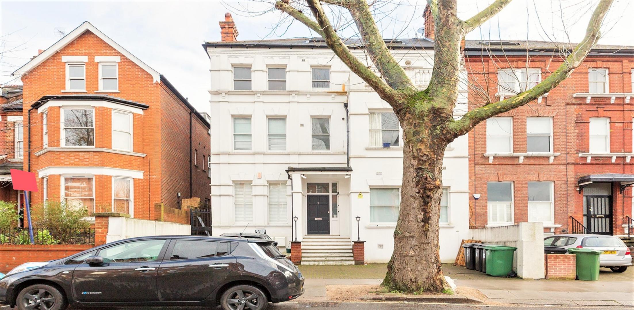 			3 Bedroom, 1 bath, 1 reception Flat			 Minster Road , KILBURN 